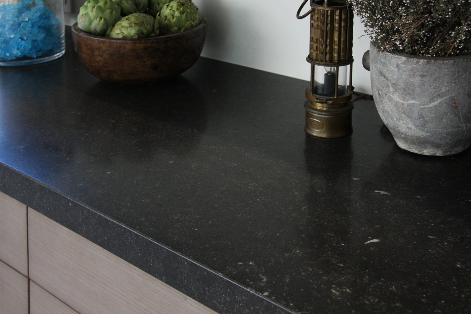 Petit Granite Refine