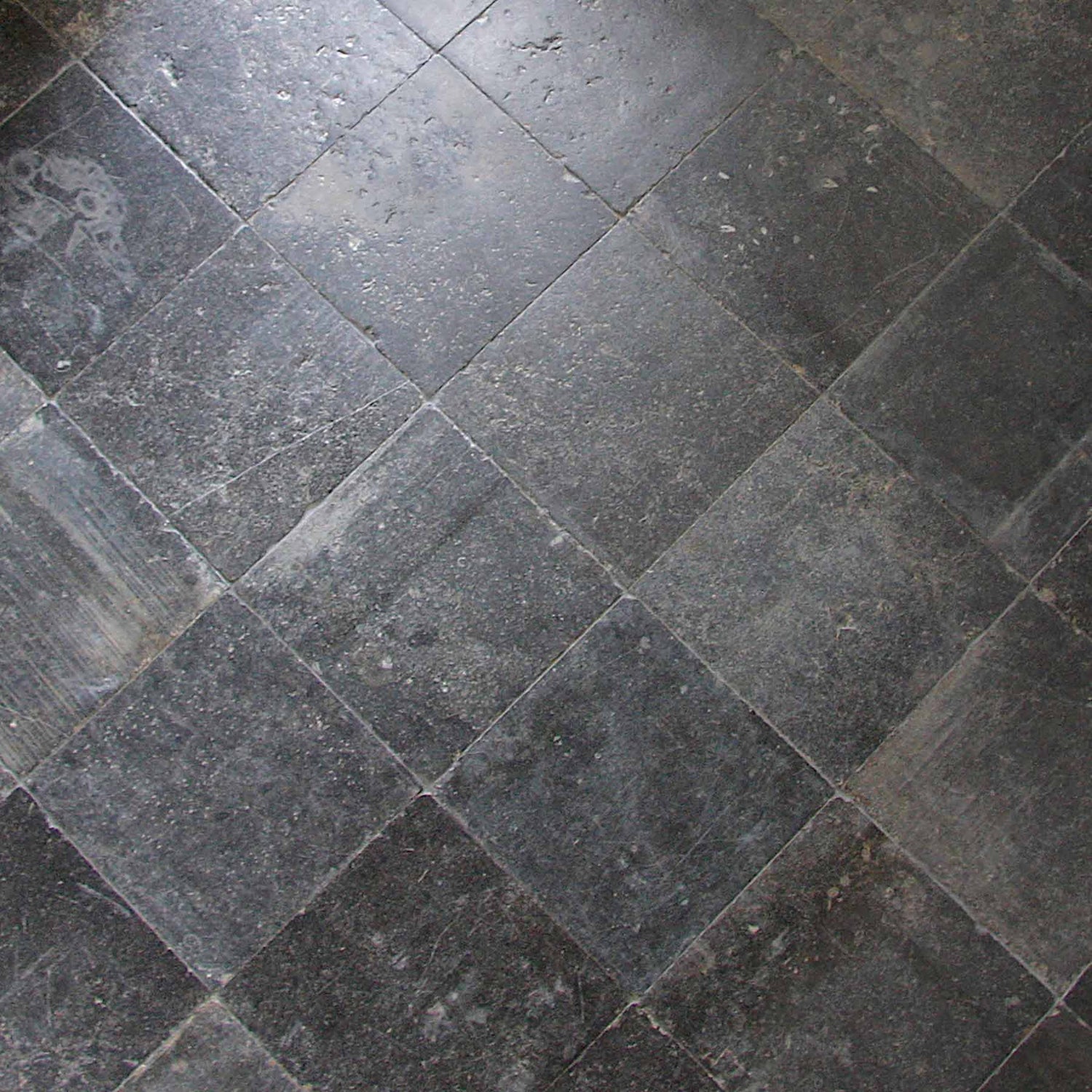 Reclaimed Petit Granite