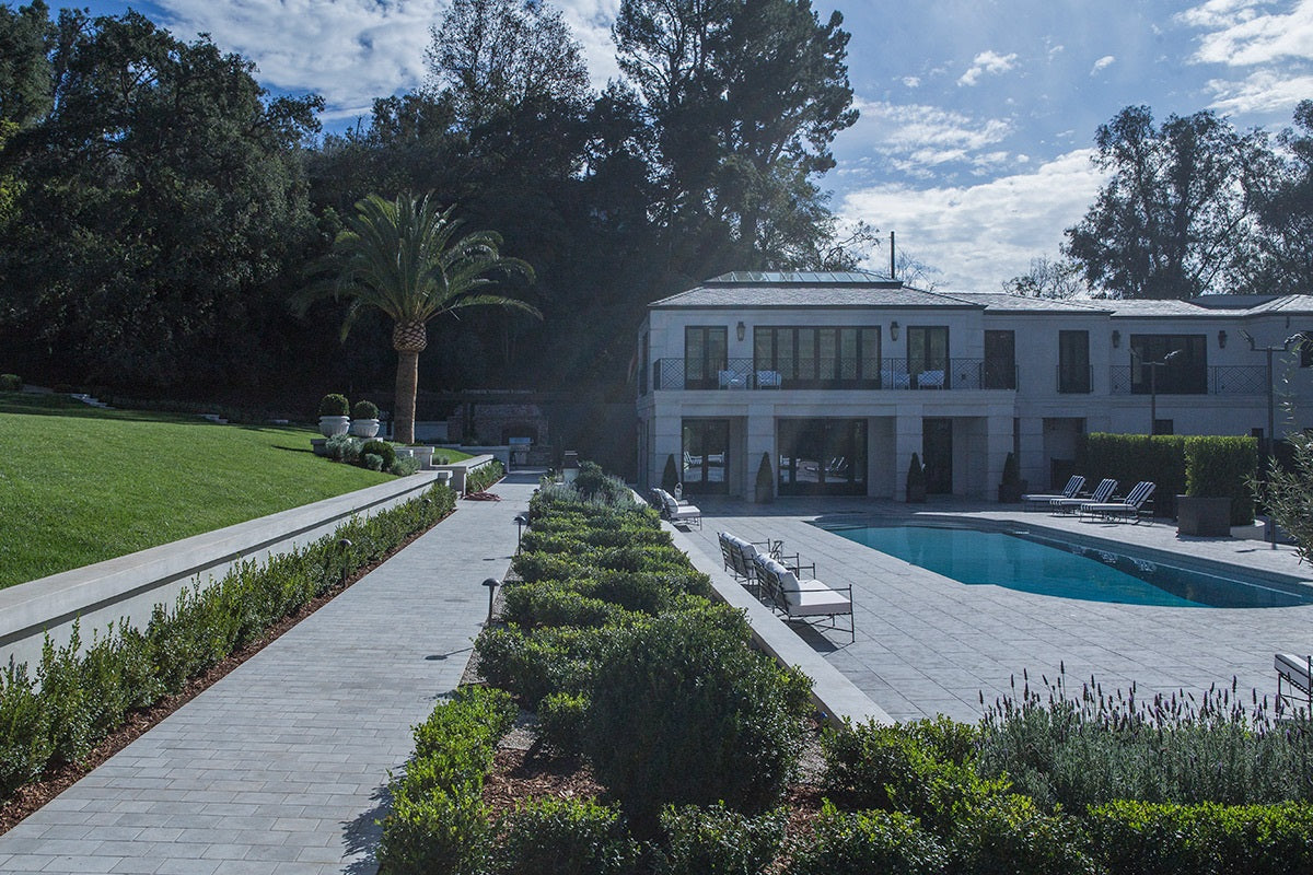 Atlas Gray Cobblestone